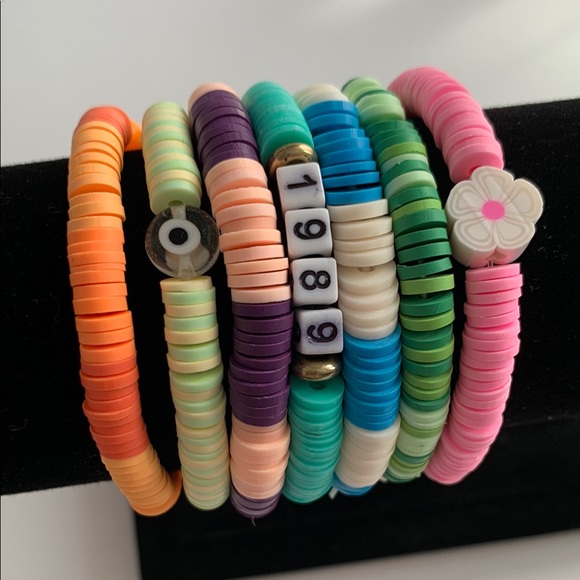 TAYLOR SWIFT 1989 Colorful Stackable Clay Beaded Friendship Bracelets - Picture 3 of 11